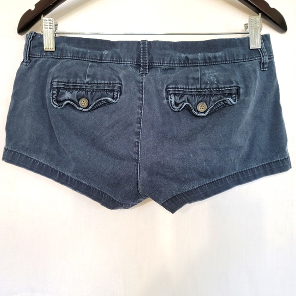 Abercrombie & Fitch Perfect Stretch Low Rise Short Shorts Blue Distressed Size 2 - Picture 2 of 3